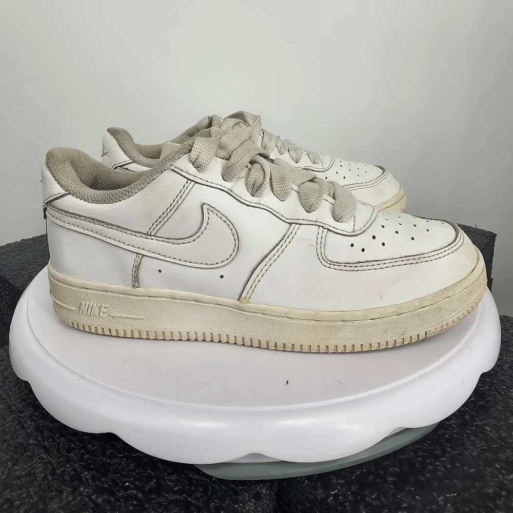 Nike Air Force 1 Low LE Triple White PS DH2925-111 Youth Size 2Y Shoes
